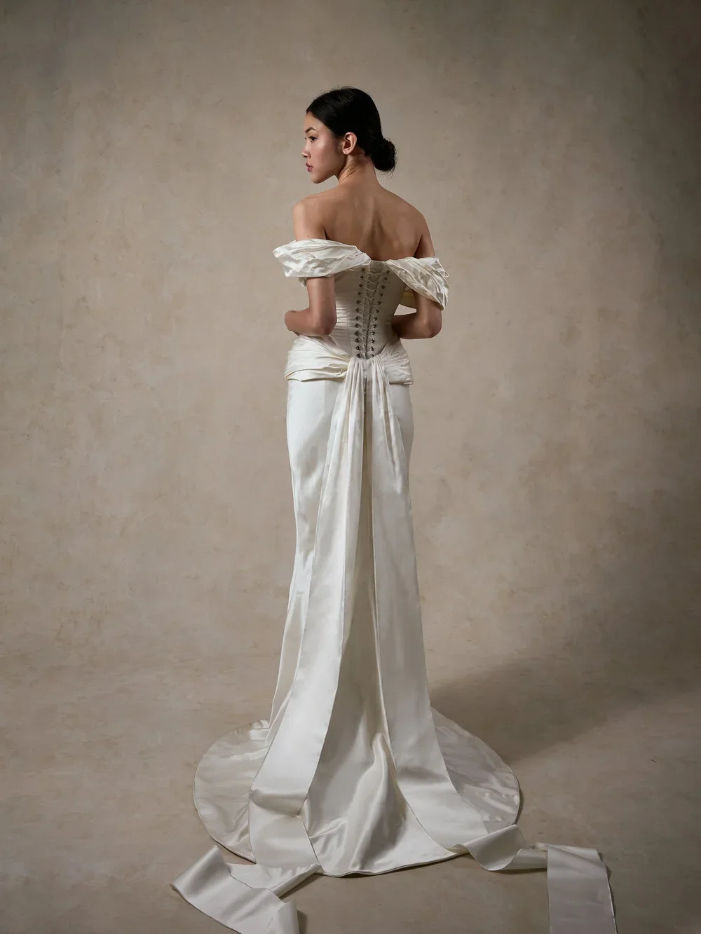 DAPHNE_BACK.webp