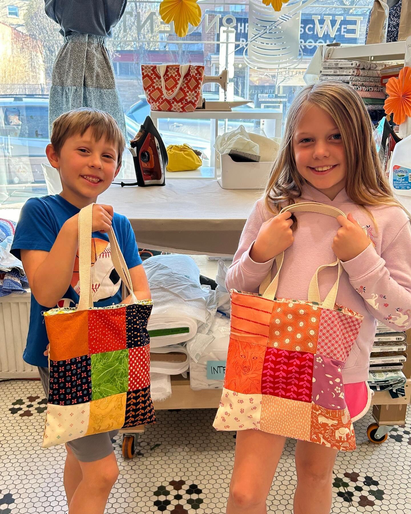 First projects complete! Can you tell how happy they are with their new charm pack tote bag🧵🪡💕

We have sewing camps all summer long for ages 7-13.  Details and registration on our website🧵🪡💕

#evanston 
#evanstonmade 
#memade
#kidssewingprojec