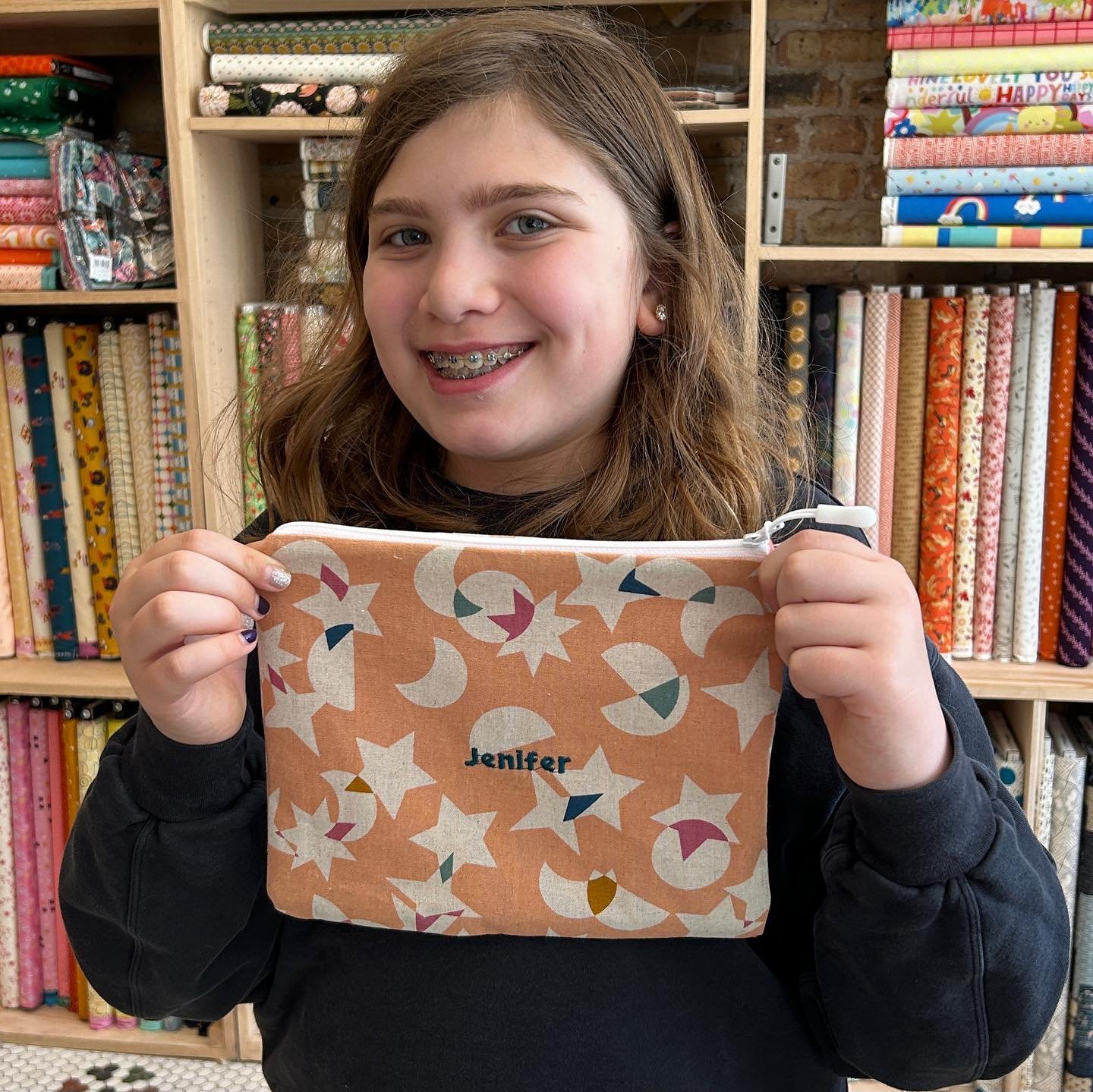🪡📍We have a sewing machine with an embroidery feature here at Sew on Central! Book a private lesson with us today! 

The 1st picture features a student with a thoughtful Mother&rsquo;s Day gift!

The 2nd pic was a quilt made by two sisters, they ha
