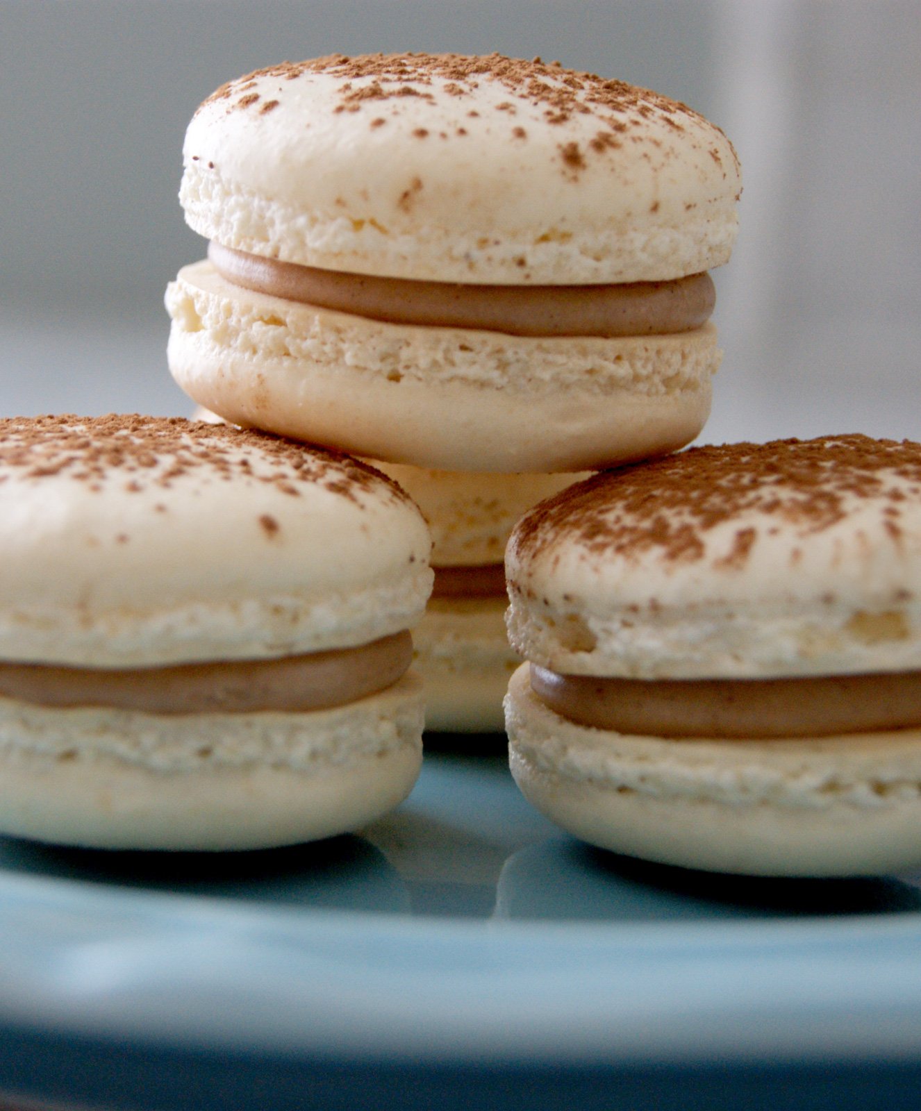 tiramisu-macarons-02.jpeg