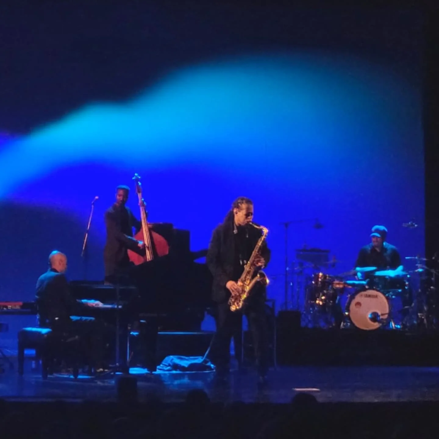 One month in Paris with an incredible group of artists. Blessed to be able to spend my life spreading joy, love and peace through sound and fellowship. A big thank you to you all! ❤️