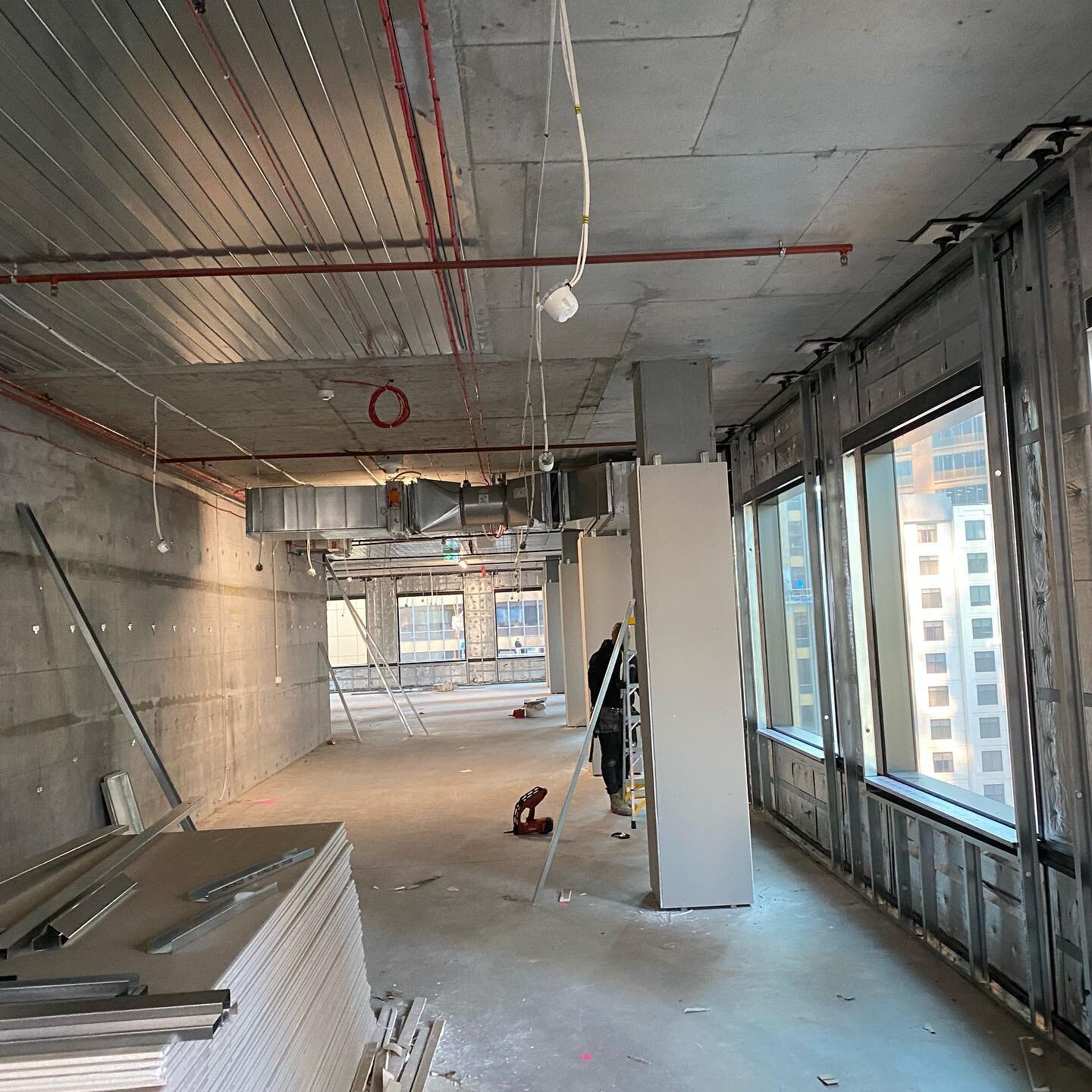 Nice big fit out @ 99 franklin st with 1200sqm of grid and perimeter walls to go in #arcieriplastering #teamarcieri #plastering #melbournebuilder