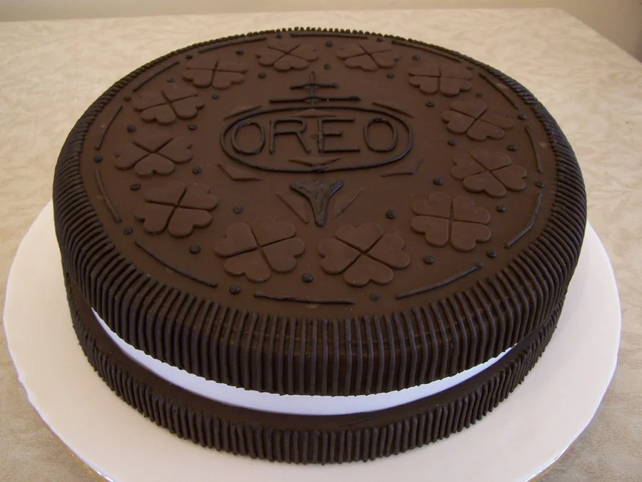 900_48043jDvi_oreo-birthday-cake.jpg
