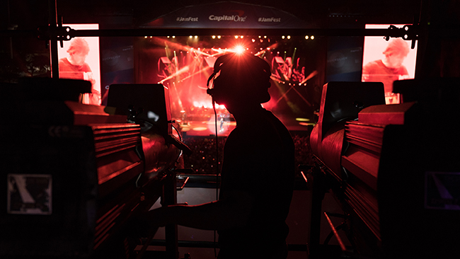 Spotlight Operator.jpg