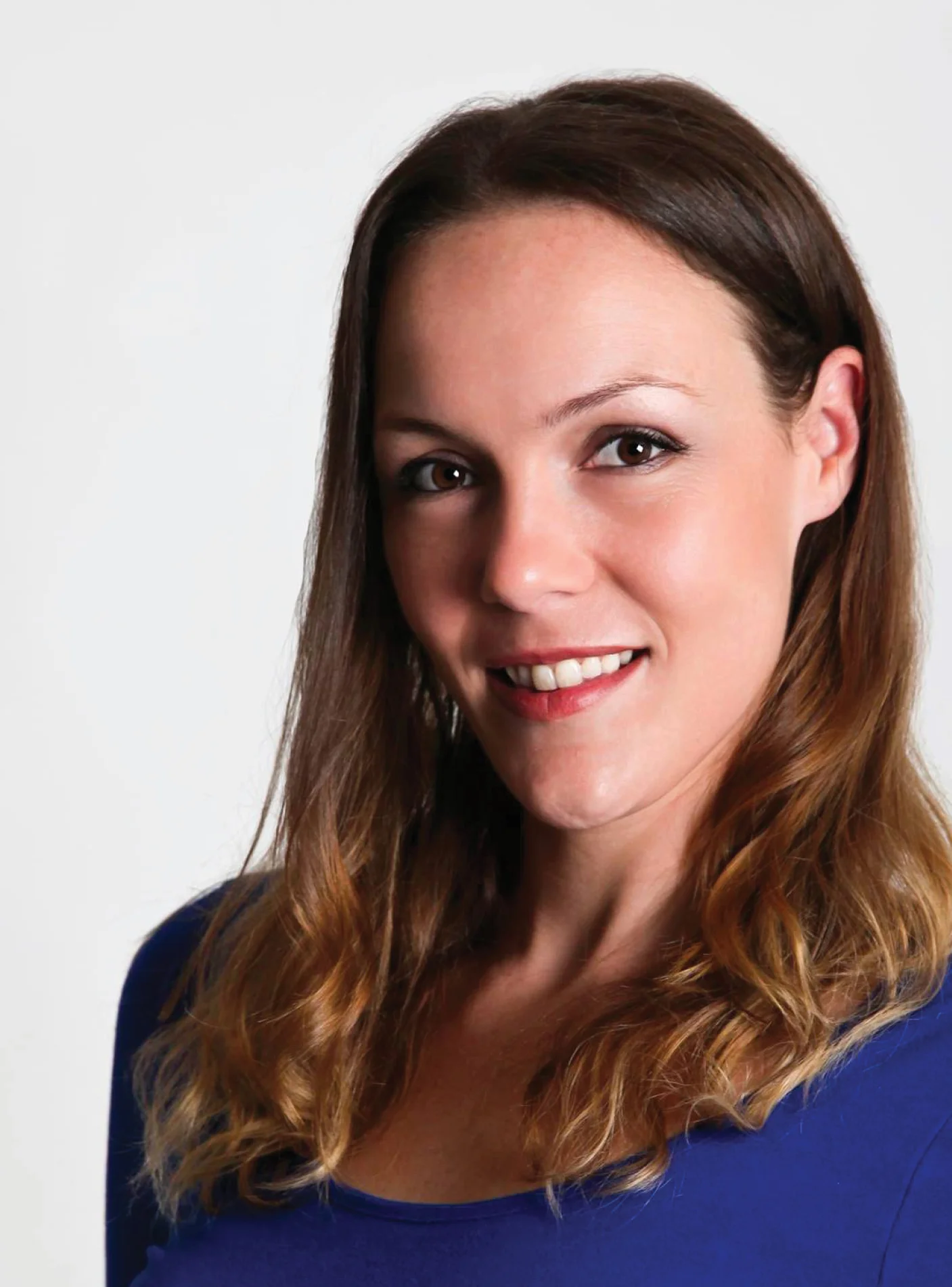 Descubrir 83+ imagen amanda oakley Thptnganamst.edu.vn