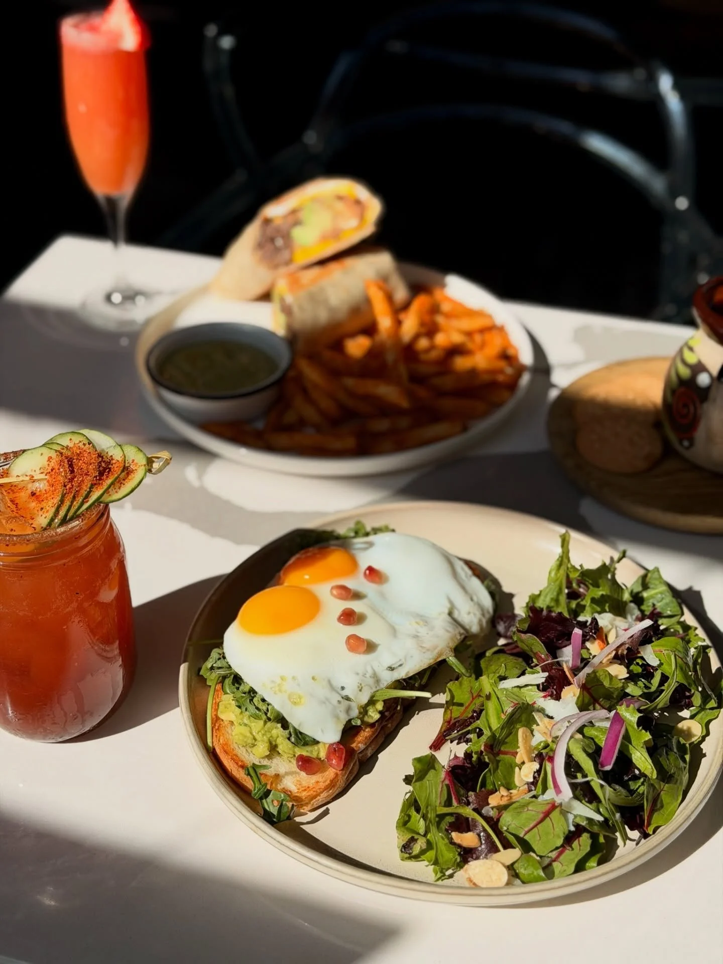 Your weekend brunch table is waiting. ☀️

Arroz con leche crepes, avocado toast, Altiro burrito, strawberry mimosas, and micheladas.

Brunch available Saturdays &amp; Sundays
10 AM &ndash; 2 PM

🥂 Bottomless mimosas (2 hours)

📍Geneva 📍Wheaton 📍A