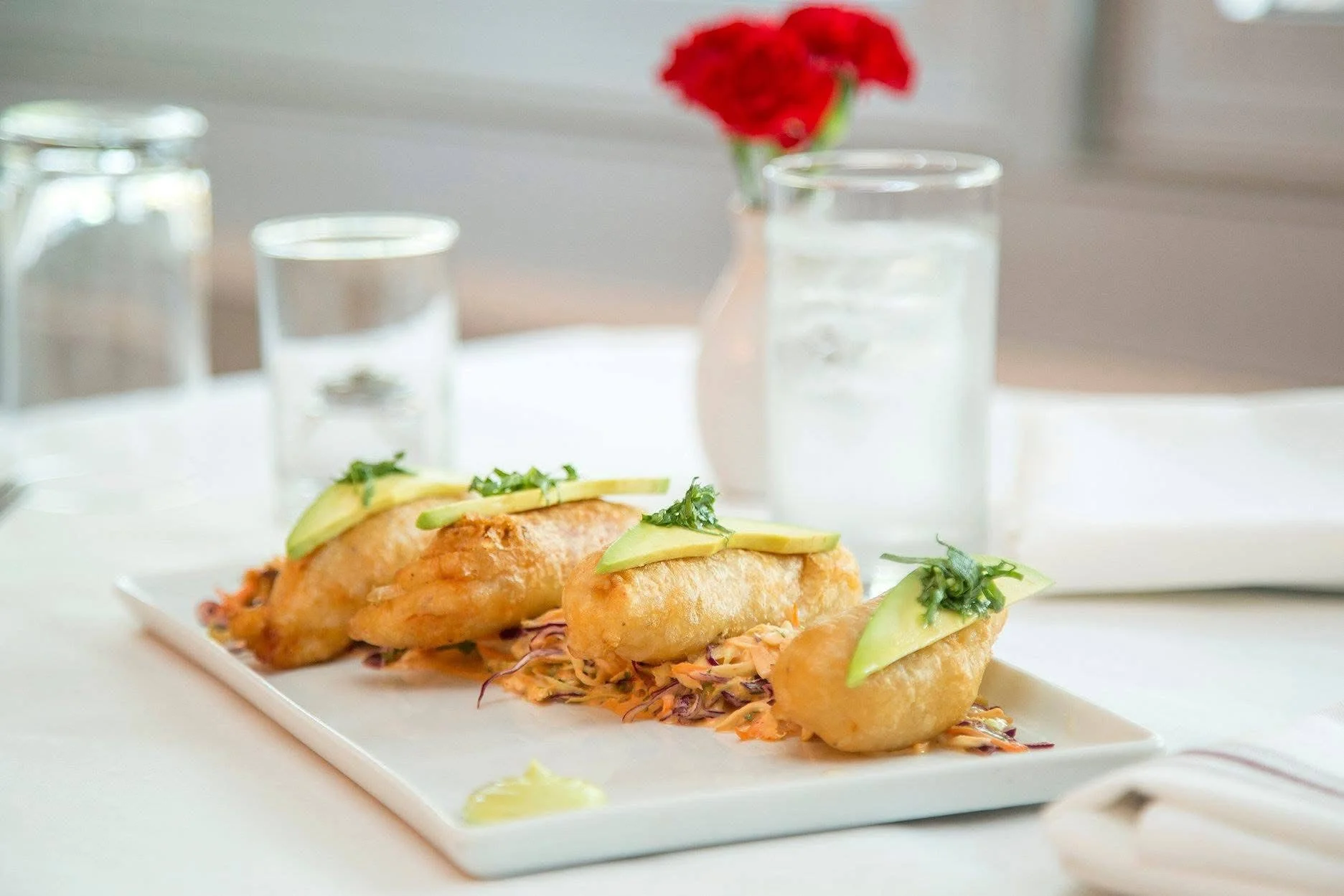 Fish Friday at Altiro! Two delicious ways to enjoy Lent:

✨ Altiro Fish Tacos &mdash; pan-seared tilapia with mango salsa, pico-cucumber, arugula, chipotle aioli, and our signature vinaigrette

✨ Al Frito Tapas &mdash; Bohemia beer-battered tilapia, 