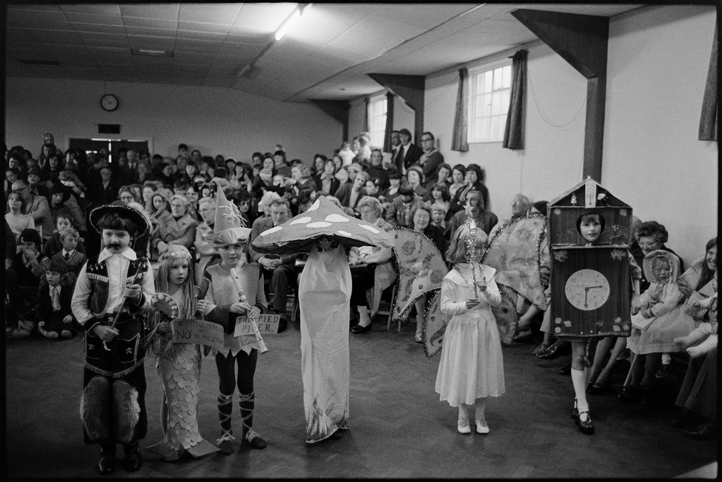 Children in fancy dress competition, Dolton, October 1975