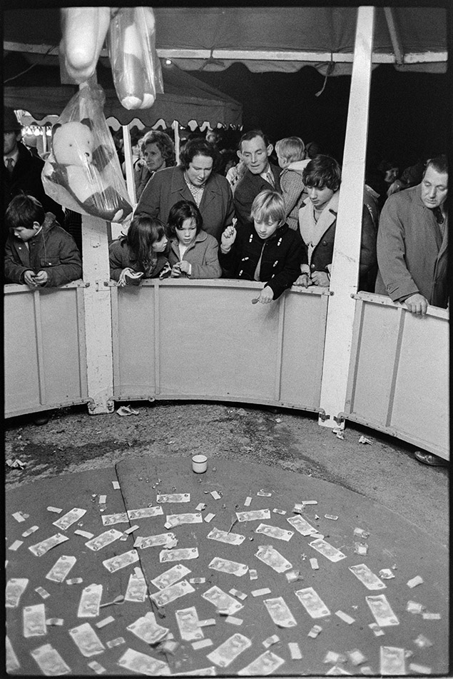 Money stall at the carnival, 6 November 1974