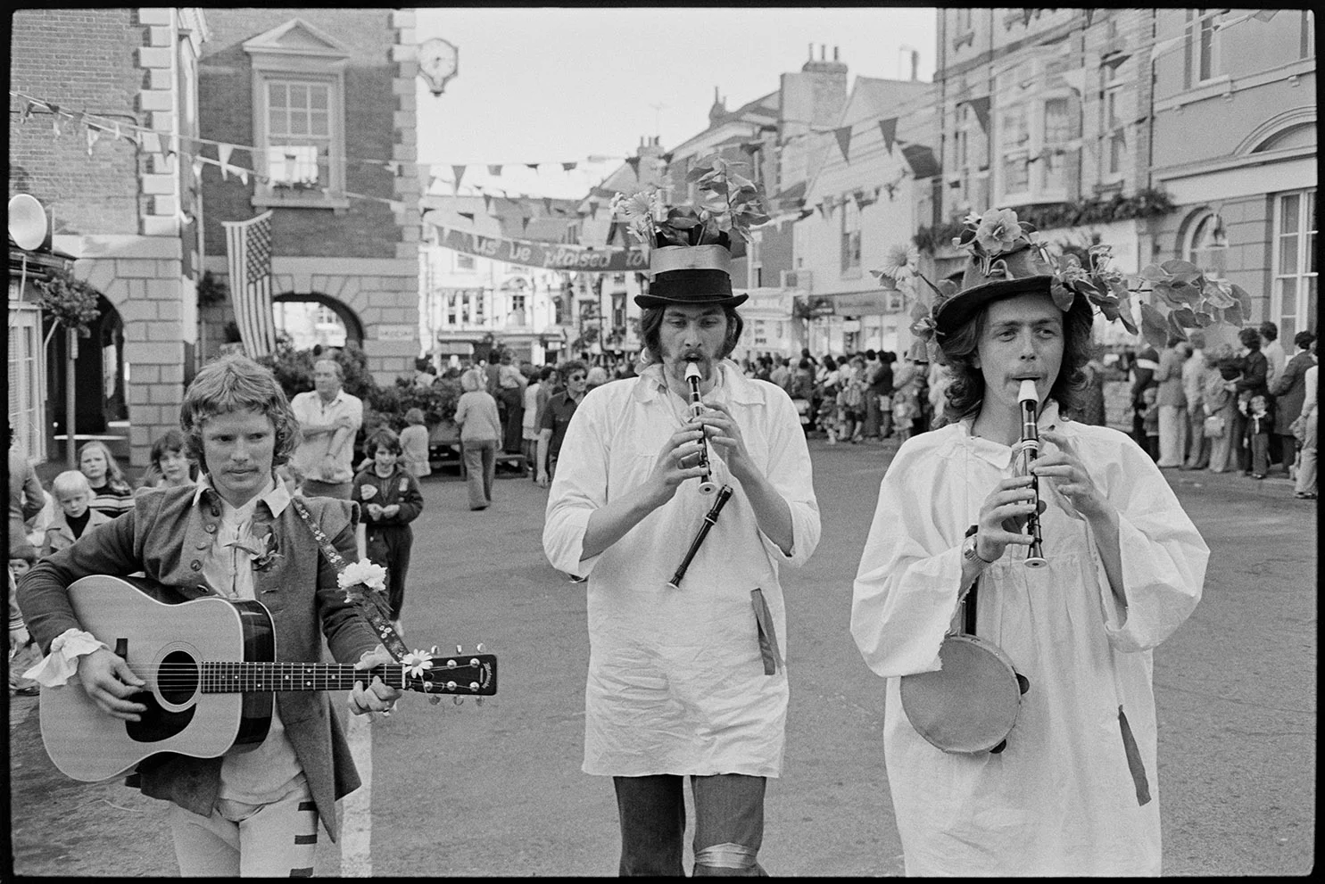 Torrington May Fair, Torrington, 5th August, 1976. Documentary photograph by James Ravilious for the Beaford Archive © Beaford Arts