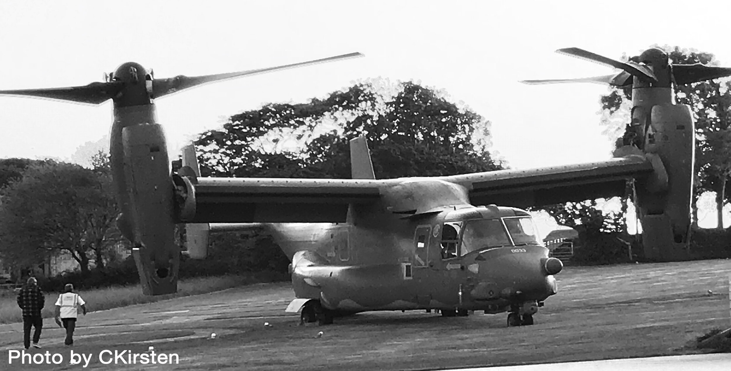 CKirsten V-22 Osprey plane 2 Lomas Helipad Cornborough 140520 .jpg