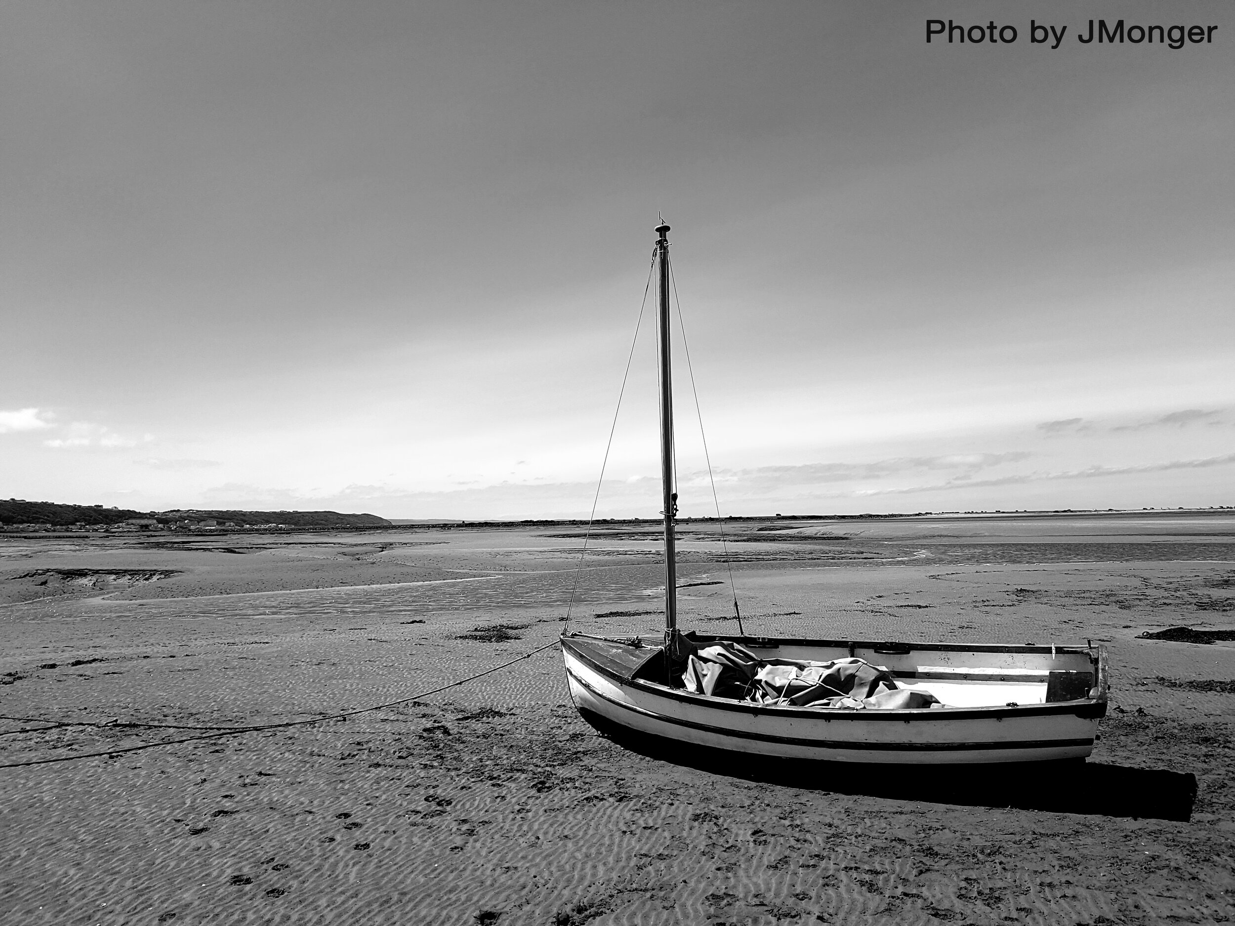 JMonger A quiet Monday morning walk at low tide, Appledore, 18052020.jpg