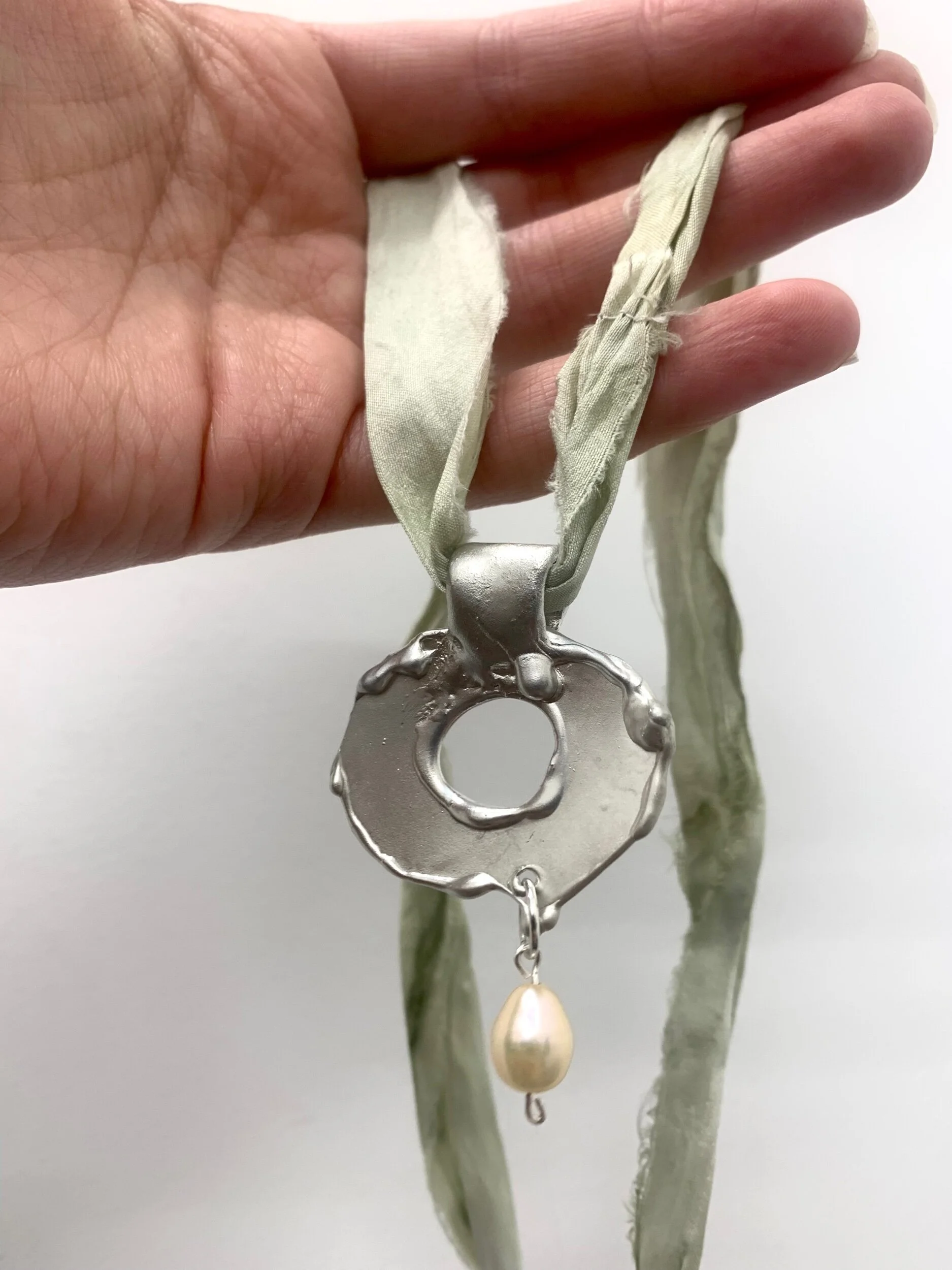 F1E3ED05-C608-449E-B762-B6528AED9C7C