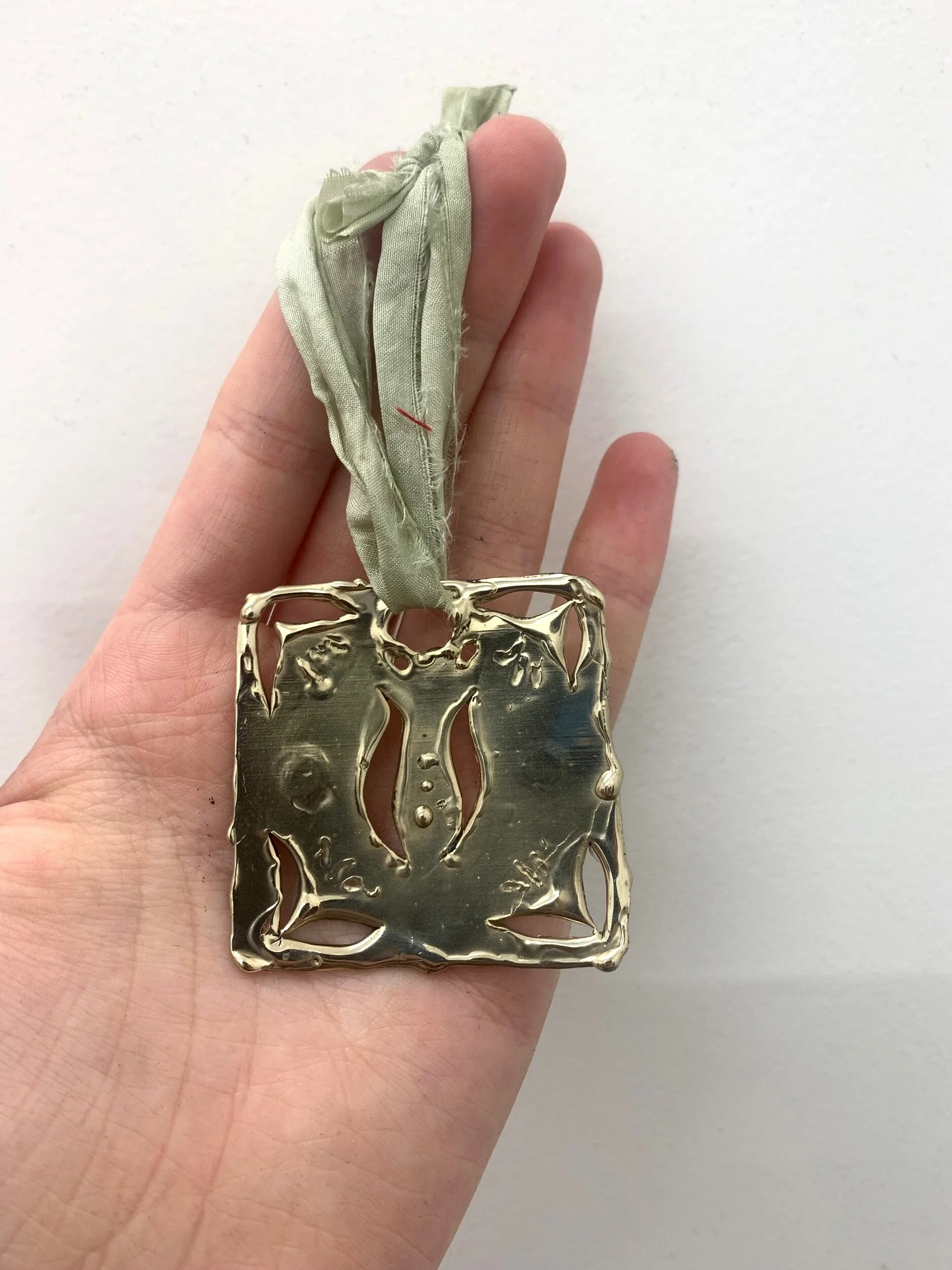 72F228A2-6A4C-4C9C-B4B9-6E6BA584280D