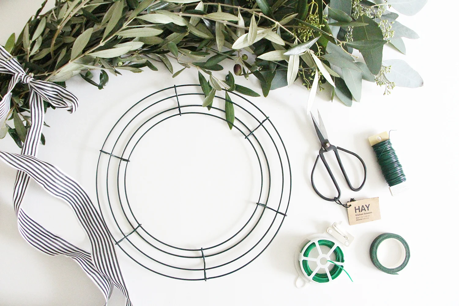 DIY Christmas Olive Leaf Eucalyptus Wreath 