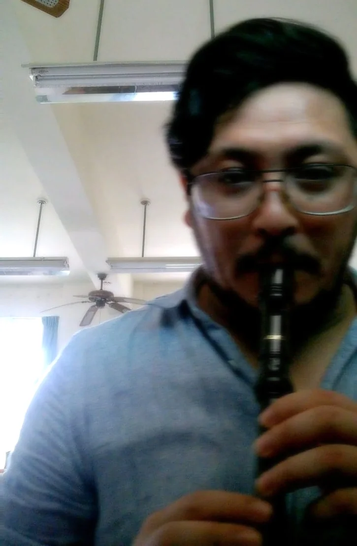 Yes, I can also play the recorder.....