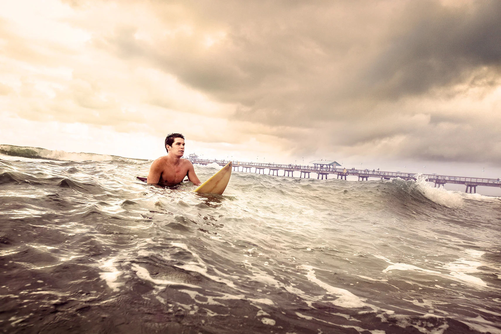 SURFER.PHOTOGRAPHER.jpg