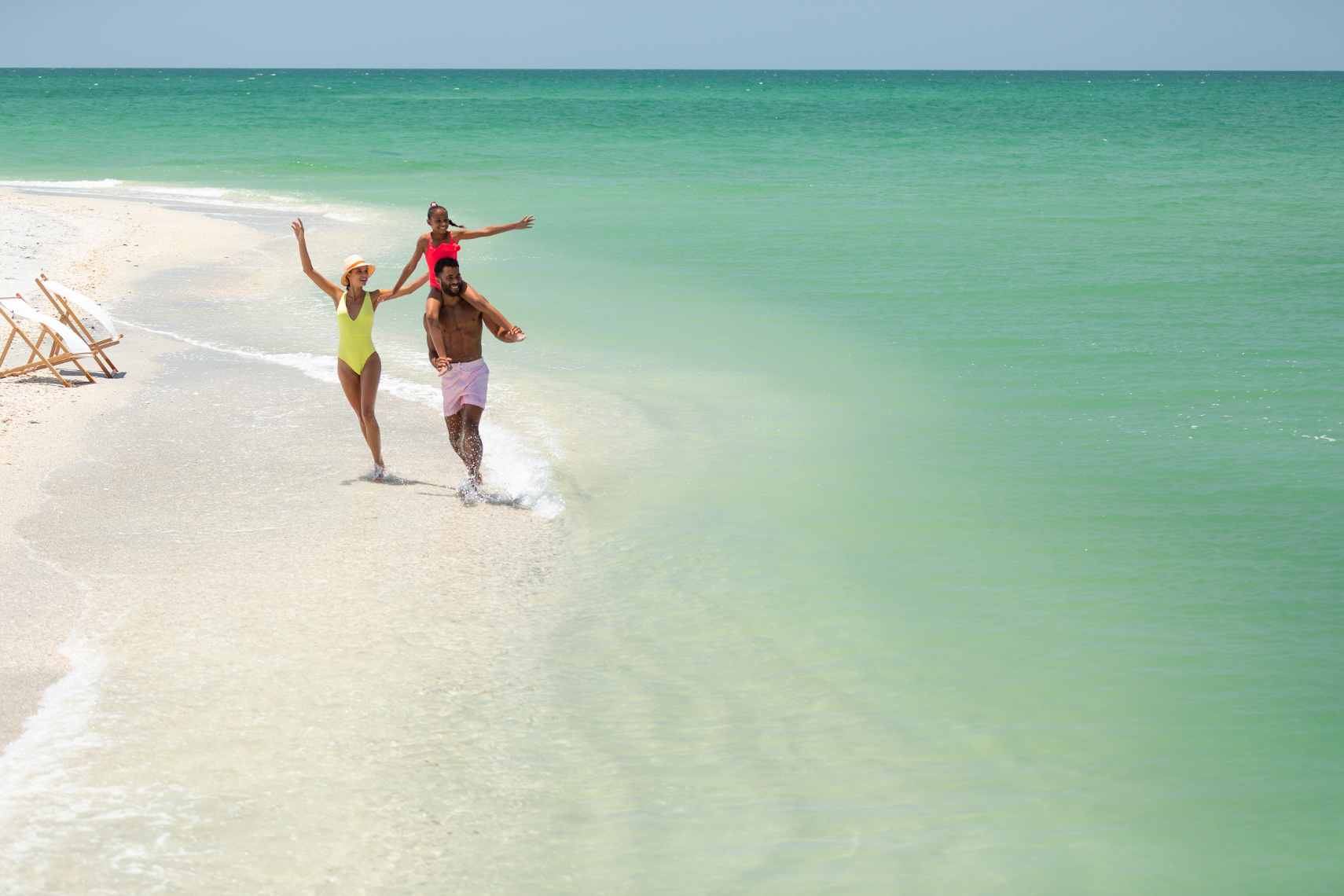 CayoCosta_Sandbar_Walking_01_VisitFL_0570-1.jpg