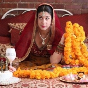 Nina Chhibber Williams - Om Shaadi Om (Edinburgh Festival Fringe 2019)