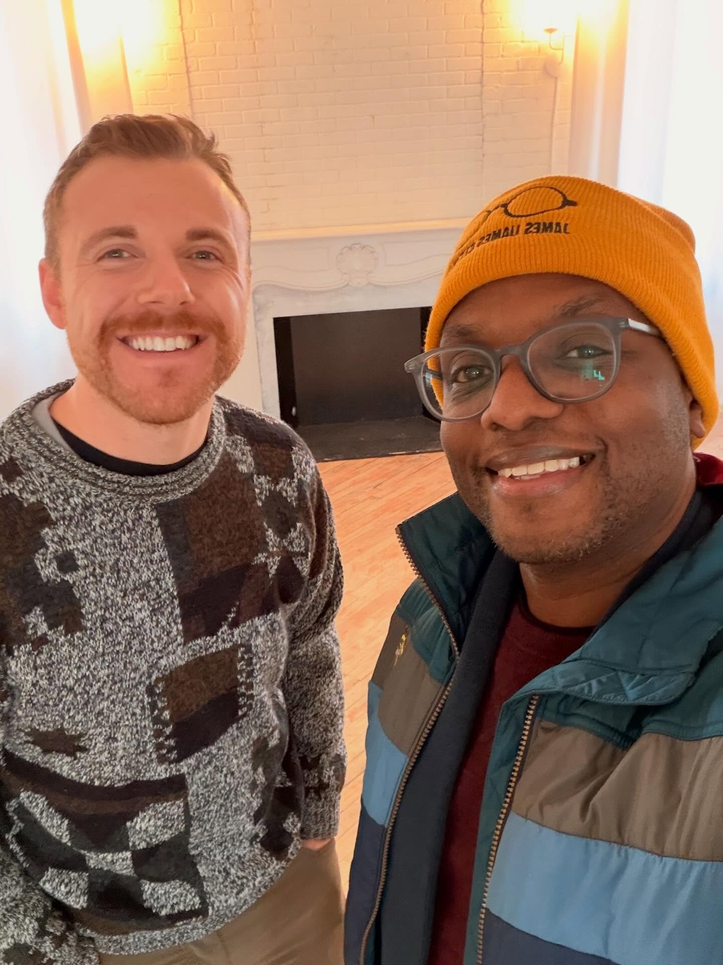 Took a trip to @roomie_studios to check out the space. Wow! My gears were going as I walked through the space. Great for theatrical events, cooking shows, podcasts, weddings and so much more! Conveniently located above @avistacustomtheatricalsrvcs to