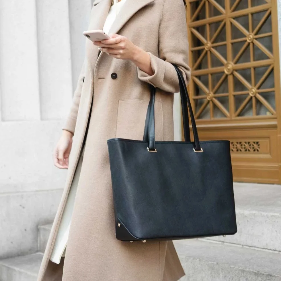 Lo and Sons Handbag.jpg