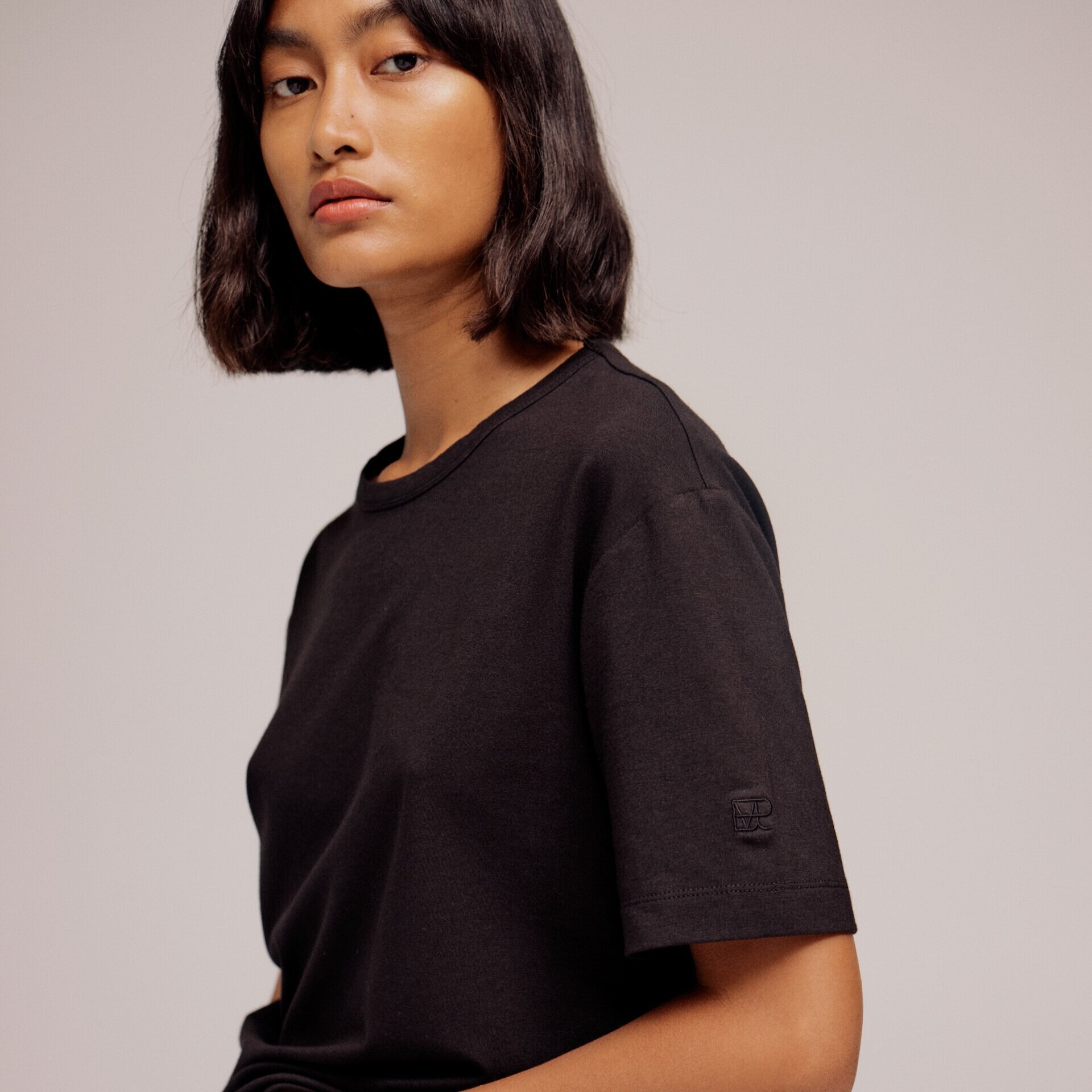 12 Minimalist Clothing Brands For Your Daily Uniform — The Denizen Co.