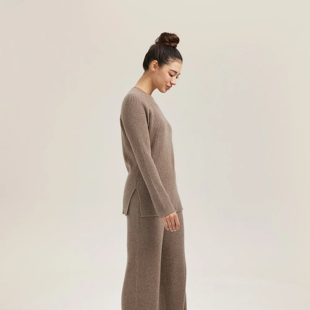 12 Minimalist Clothing Brands For Your Daily Uniform — The Denizen Co.