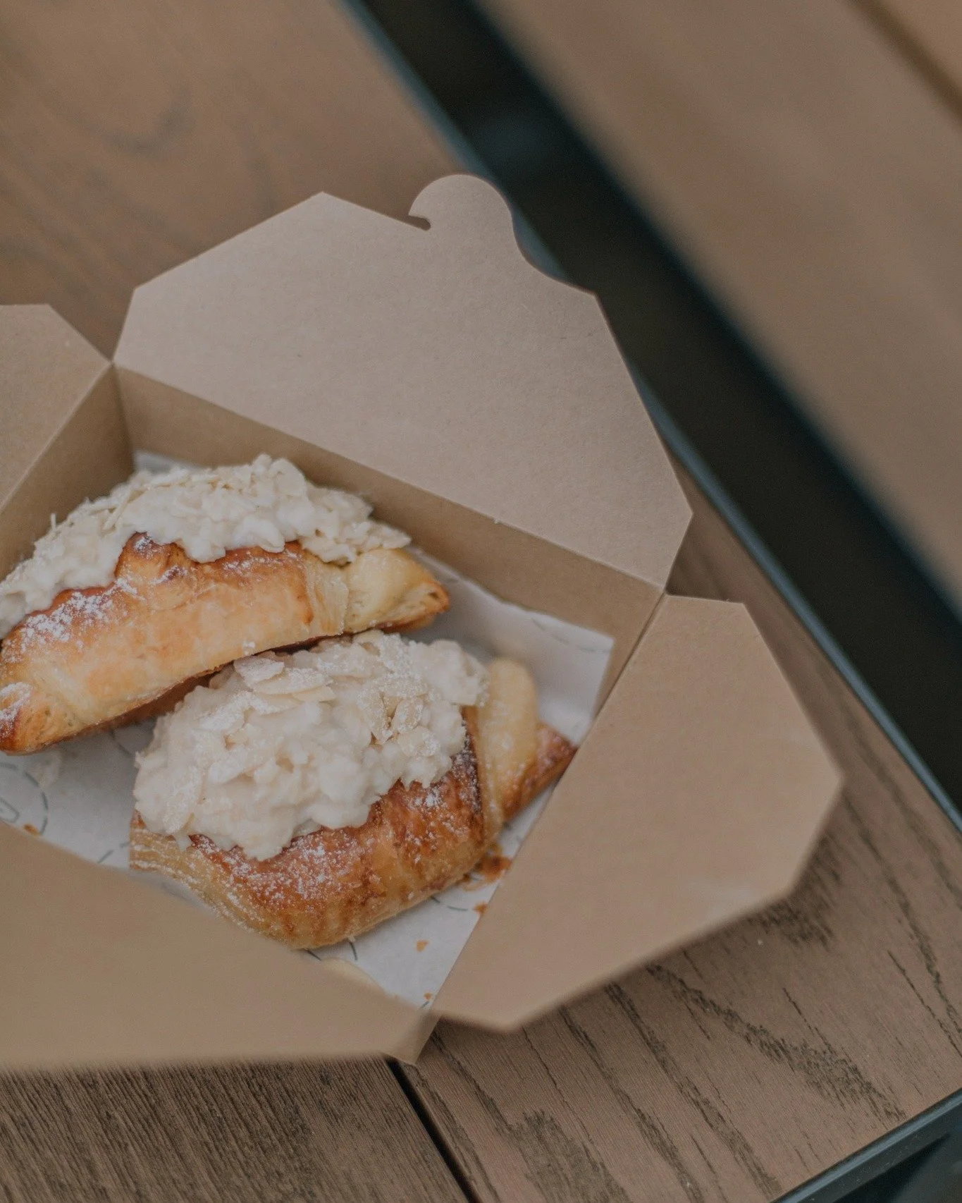 A fresh almond croissant is calling your name. 

Be quick, they tend to fly off our counter rather speedily! 💨

#ForTheLoveOfCroissants #NorthantsBruch #NorthantsCoffeeShop #TheWorkhouse #PastryLove