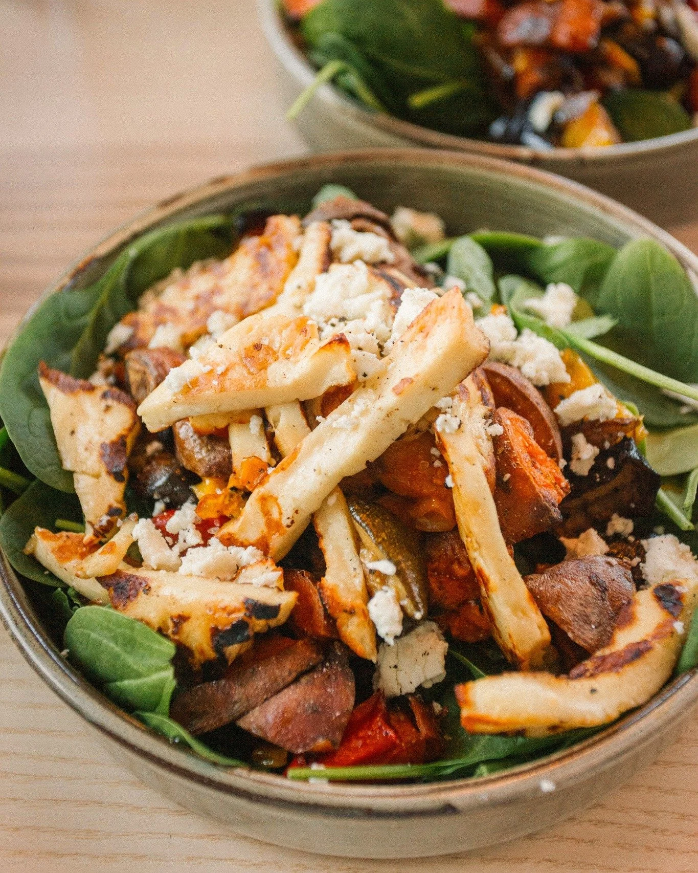 Serving bowls of goodness daily 🥗🧡

Warm roasted vegetables, charred sweet potatoes &amp; sweetcorn on mixed greens, finished with feta, omega seeds &amp; balsamic glaze.

Available to eat in or takeaway. 

#SaladSeason #HealthyEats #FreshFlavours 