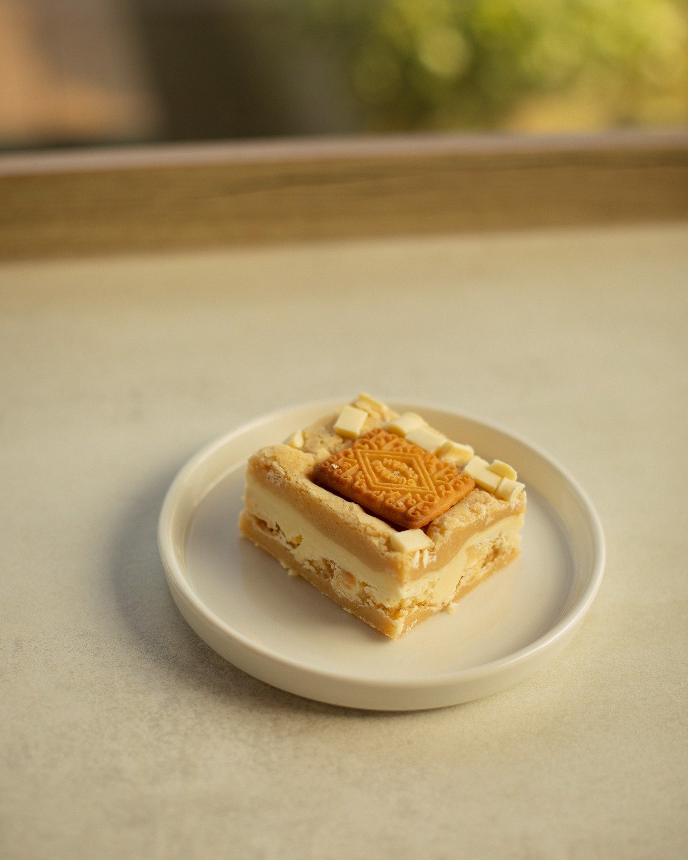 Custard cream lovers, this one&rsquo;s for you 🍪✨

Our custard cream blondie is soft, sweet &amp; loaded with nostalgic biscuit vibes.

On the counter today! 🫶

#BlondieBake #CounterTreats #BiscuitLover #DessertDrop