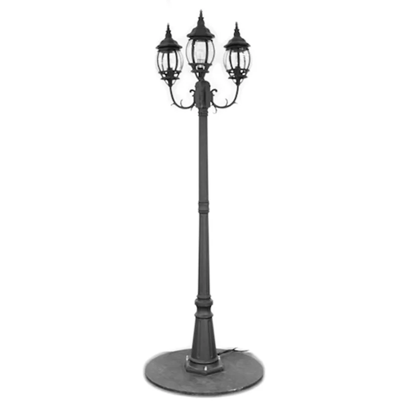 Light Post Three Globe.jpg