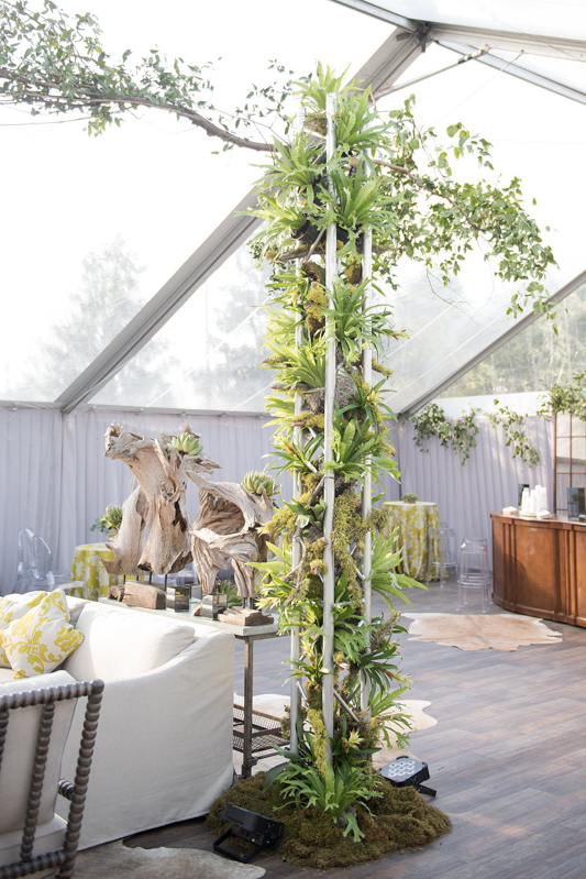 truss, decorated truss, truss with greenery, metal trussing with succulents