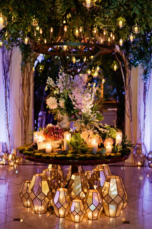 chandelier, mercury lanterns, mirror lanterns, wood table