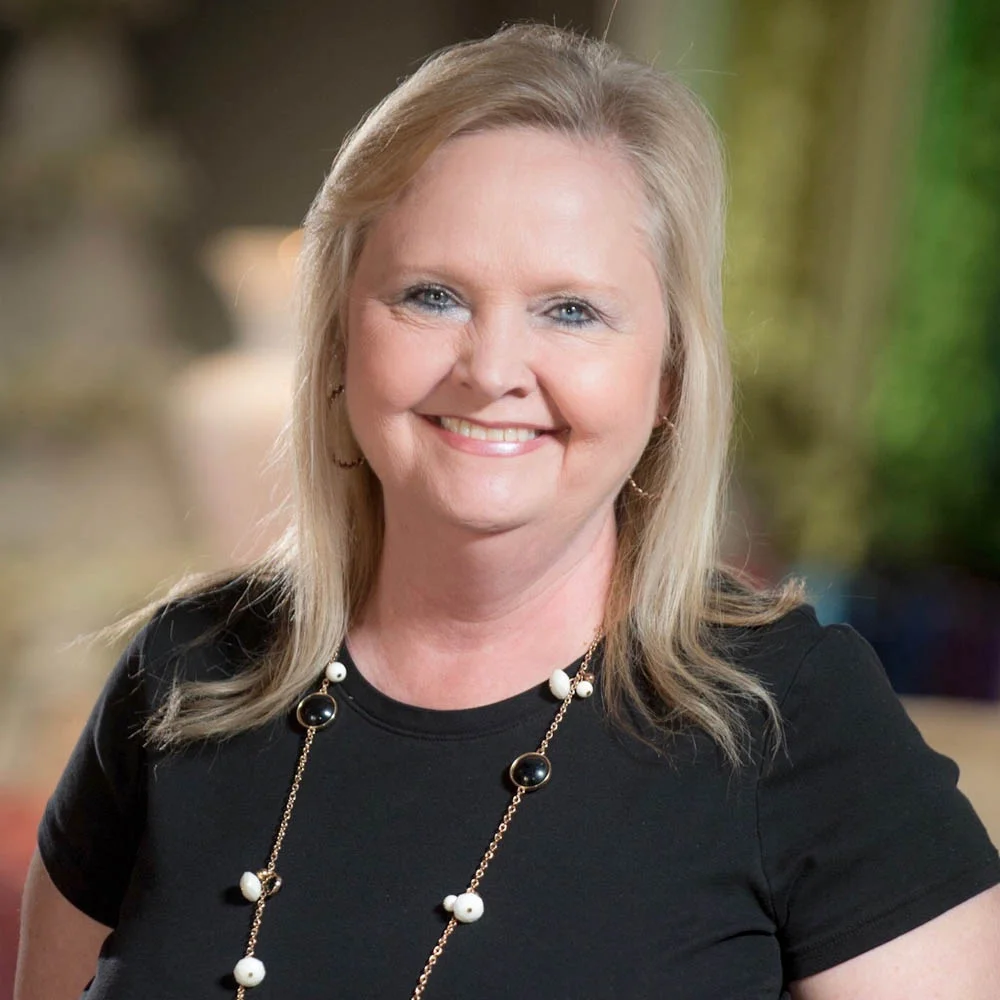 DREAMA READ Designer & Consultant MEMPHIS