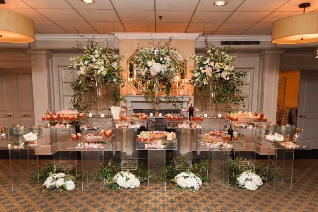 clear acrylilc table.jpeg