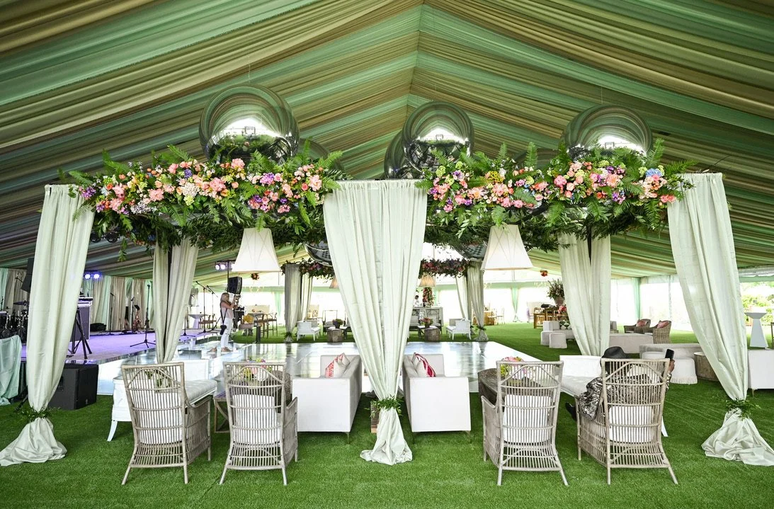 Socializing In The Chicest Sea of Green