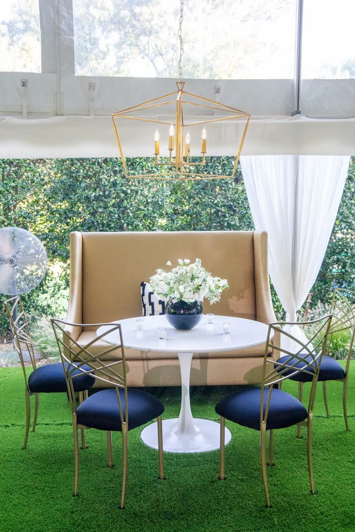 White Tulip Table 14.jpeg