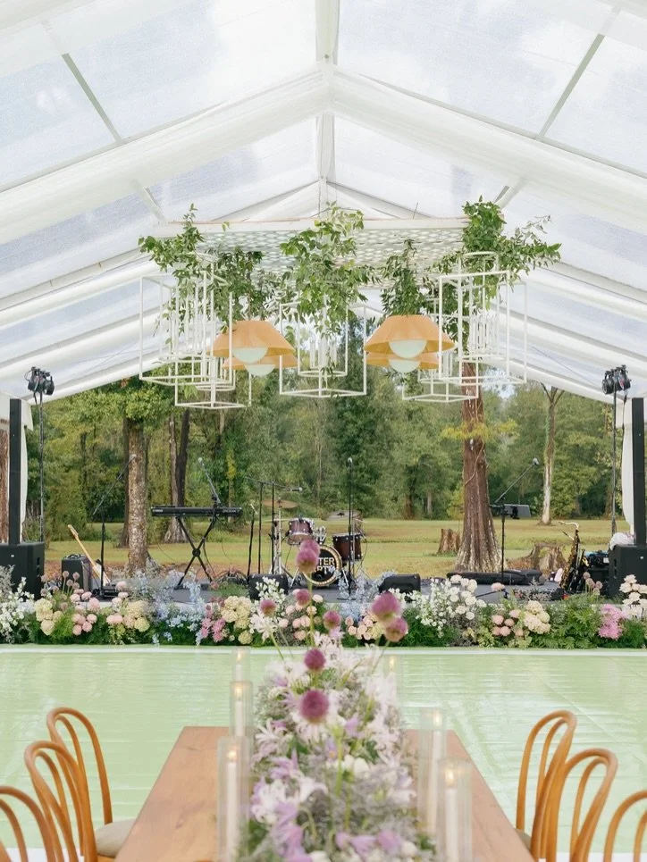 Let the lighting have its moment✨

Photographer: @kristensoileau
Planner: @amandapriceevents
Videographer: @isaacsuttlefilms
Makeup Artist: @sarahwalshbeauty
Hair Stylist: @jessicajacksonhair
Florist: @sharime_kayla
Band: @afterpartybandnola
Tent: @l