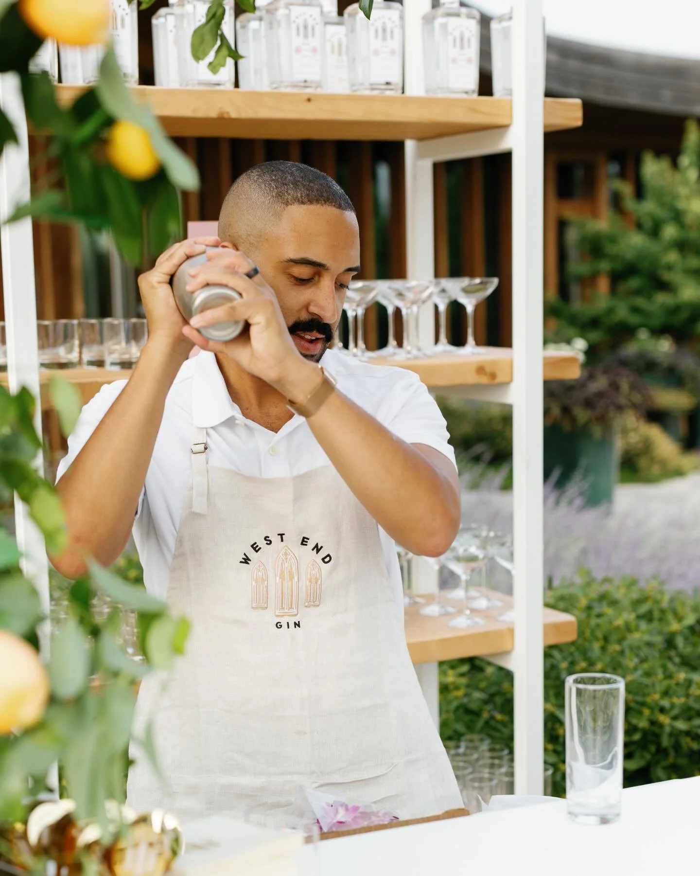 Because nothing says launch party quite like a custom bar... I&rsquo;ll take a G&amp;T, please ✨

TB to July 2024 with @WestEndGin&nbsp;
photo: @langthomas_studios
venue: @waterfrontgardens
custom pillows: @crowned2create
printed items: @paperedwonde