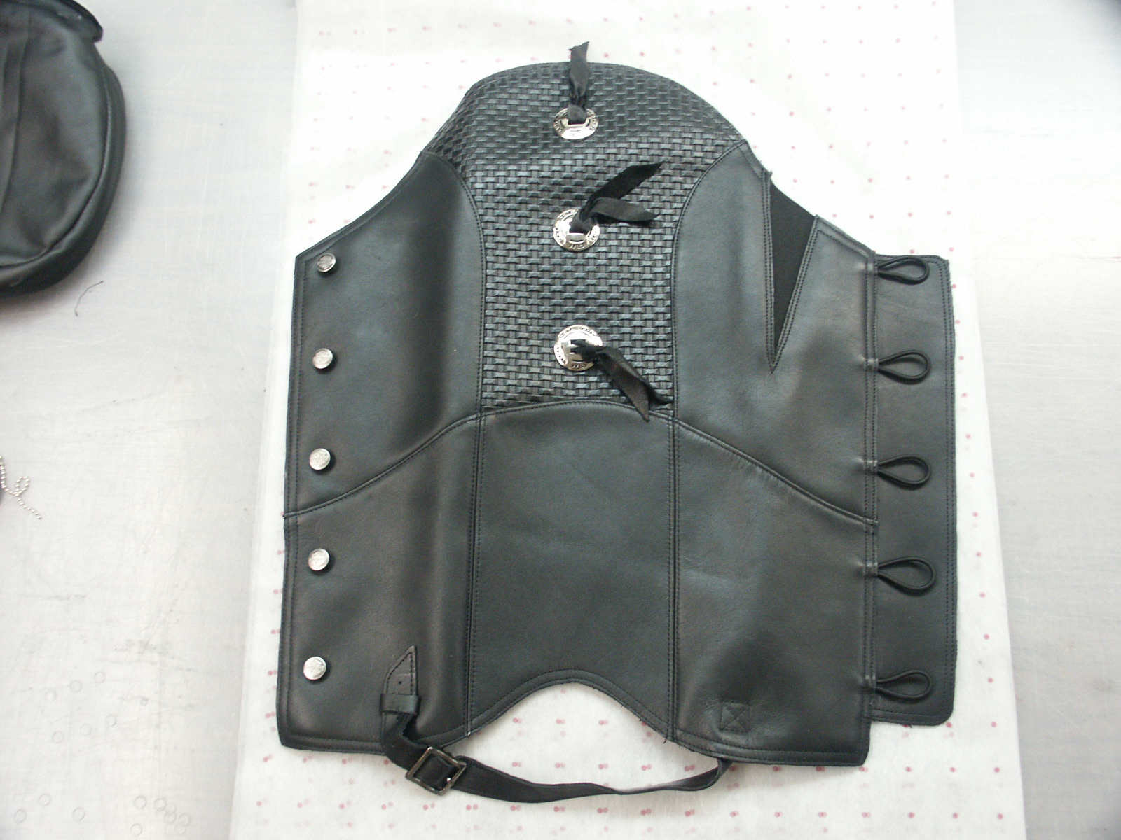 Kneechaps3.JPG