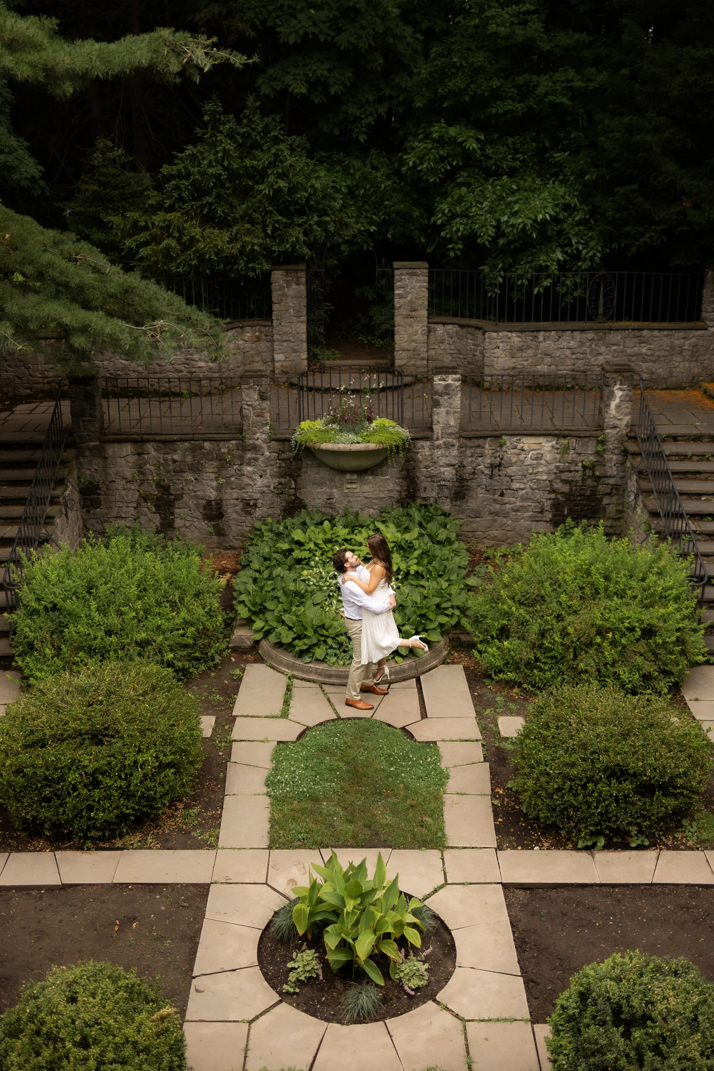 Taylor and Larry-37.jpg