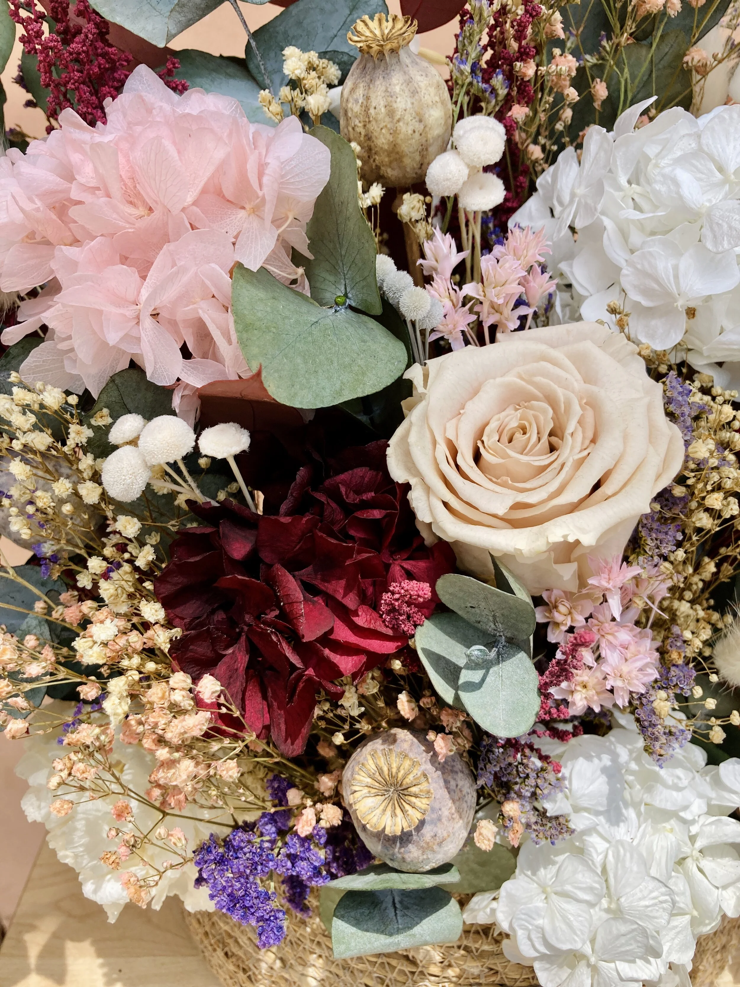 centro de flores preservadas