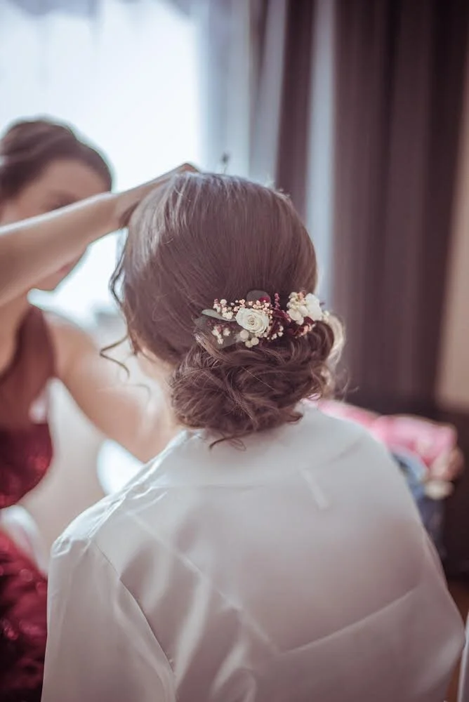 Peineta de flores preservadas