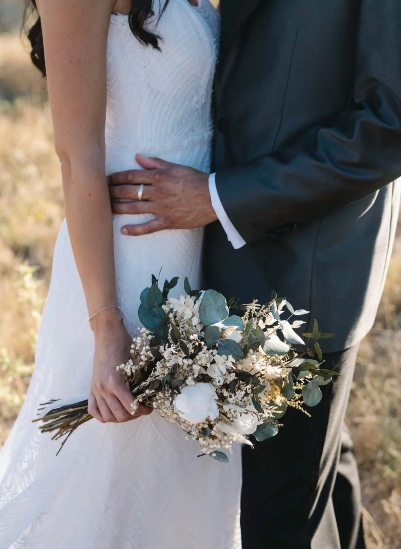 ramo de novia de peonías blancas preservadas