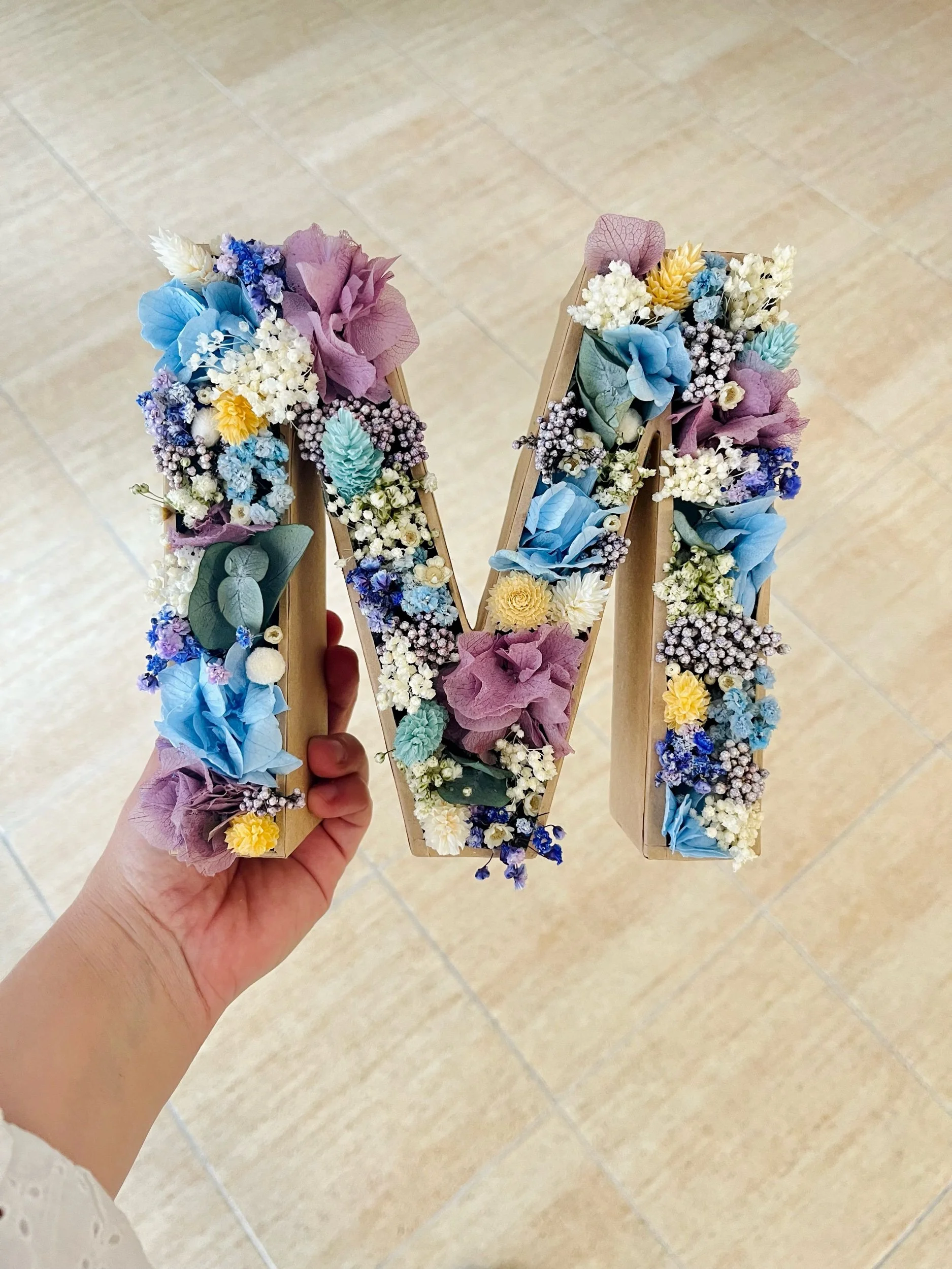 letras de flores preservadas para regalar