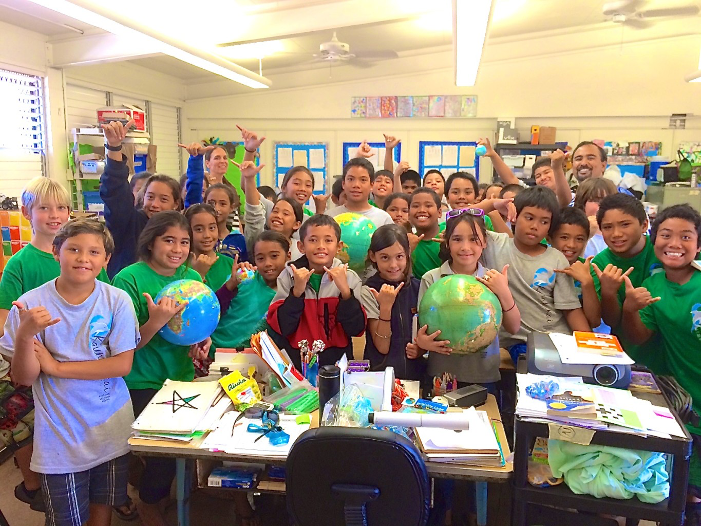 Kaunakakai Elementary School students celebrate GIS Day.