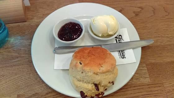 Cream tea (photo: Emily Tsai)