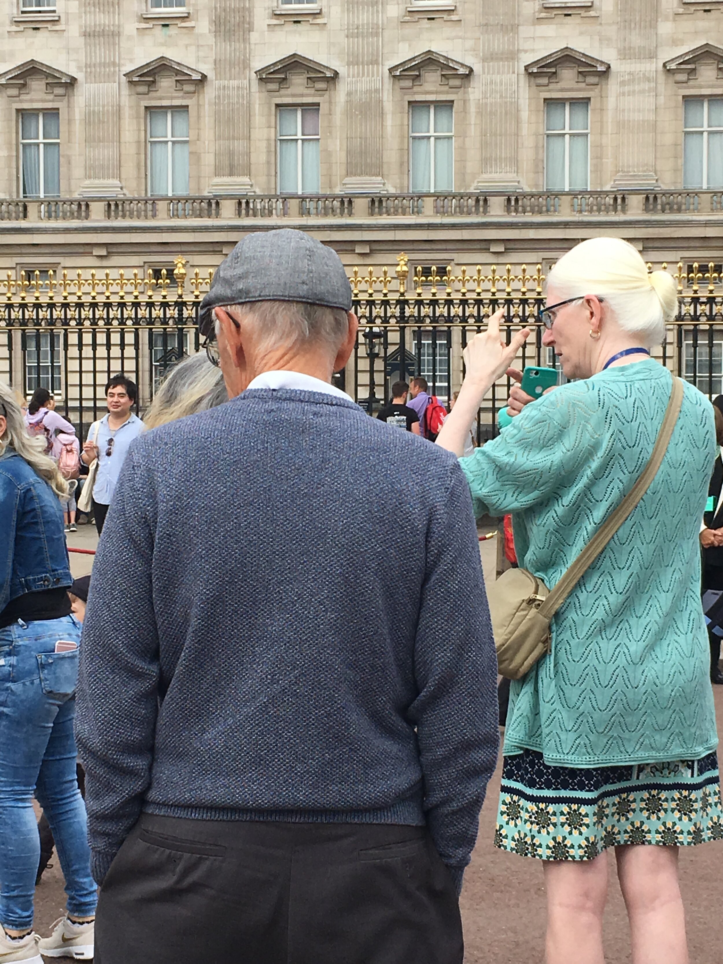 Buckingham Palace (photo: Peggie Hatton)