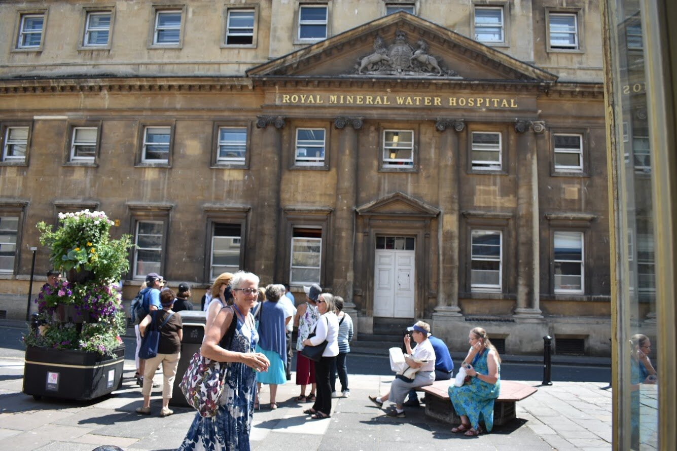 Foreground: Amy Solomon, Bath (photo: Rachel Tester)