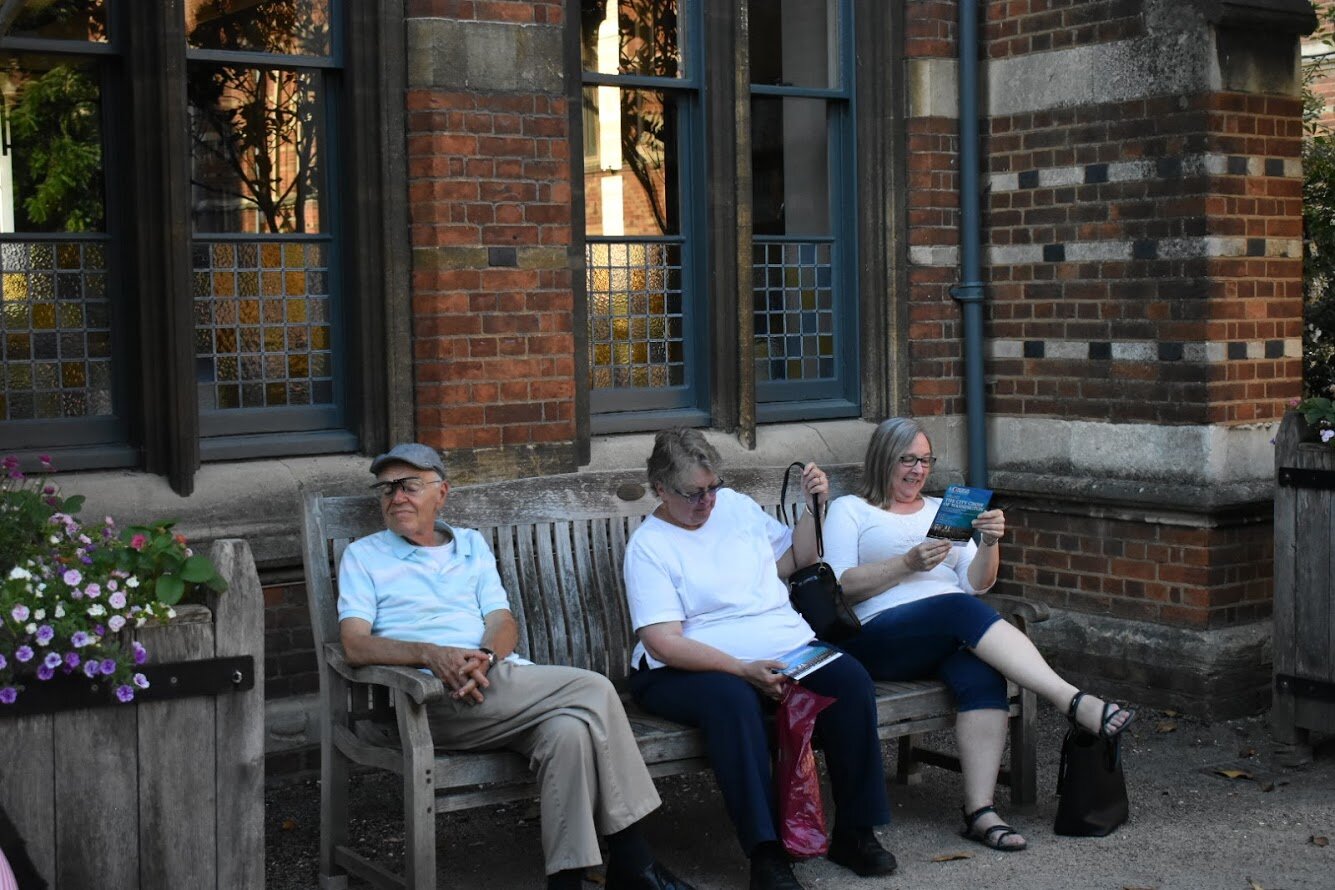 Bob Shafer (l), Susan Schreurs (c), Peggie Hatton (r) in Oxford (photo: Rachel Tester)